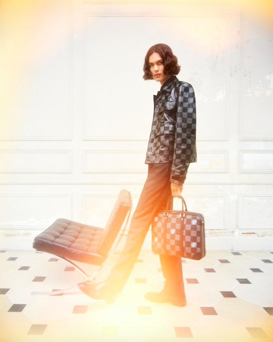 Louis Vuitton: City Exclusive Belts: Louis Vuitton Men's Collection By  Virgil Abloh Fall-Winter 2021 - Luxferity