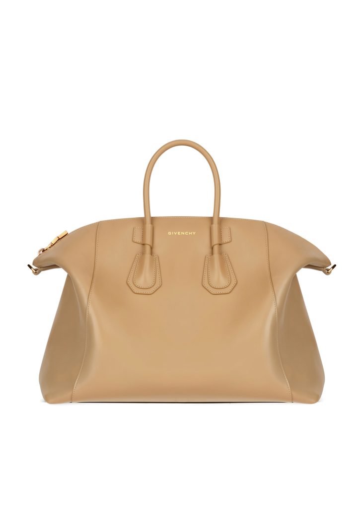 Givenchy is delighted to unveil Antigona sport, the latest addition to its  Antigona family of handbags - Numéro Netherlands