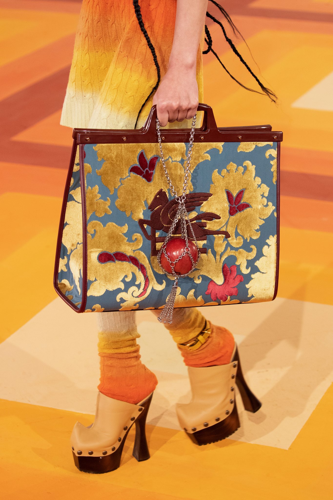 Taking my Vela Bag on a stroll! @etro @marcodevincenzo