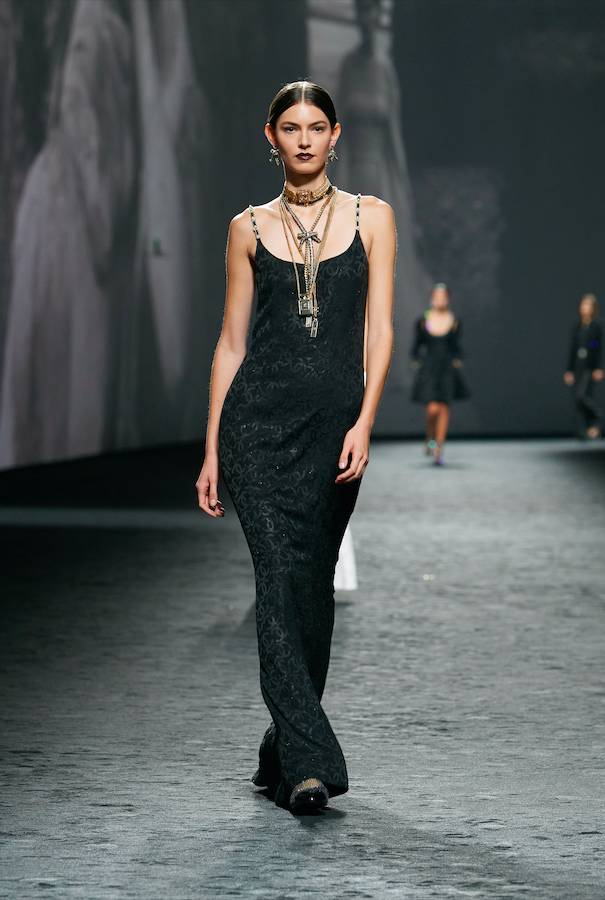 Chanel Fall 2022 Collection at Paris Fashion Week, Photos