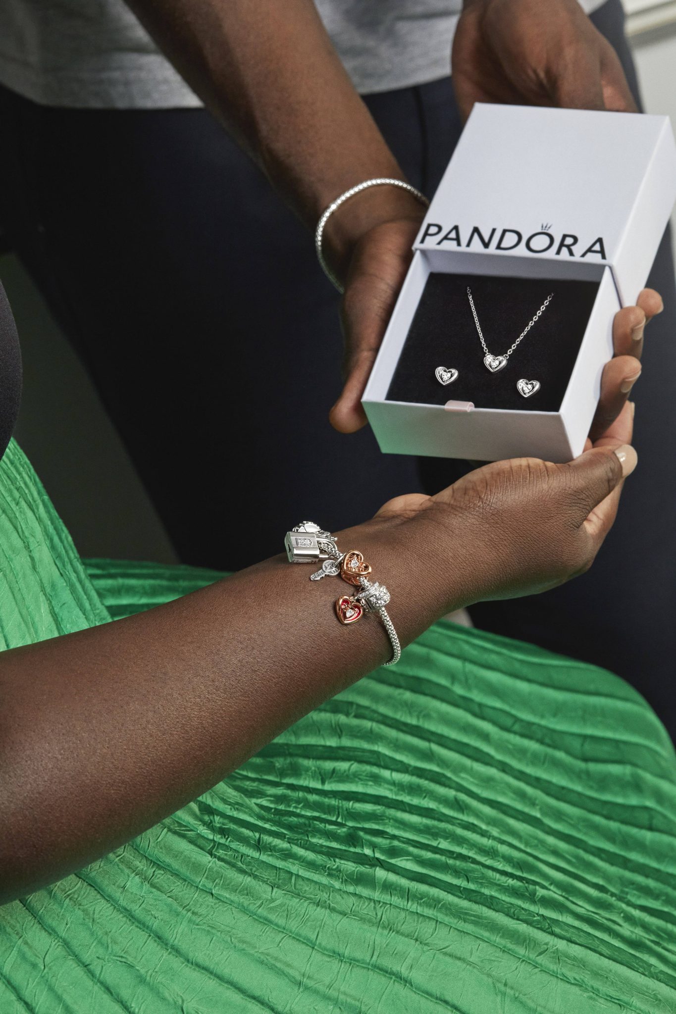 Pandora Signature Intertwined Pave Chain Bracelet | PANDORA | BeCharming.com