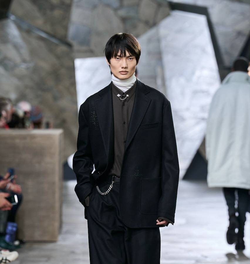 HERMÈS SHOWS THEIR FALL WINTER ‘23 COLLECTION - Numéro Netherlands