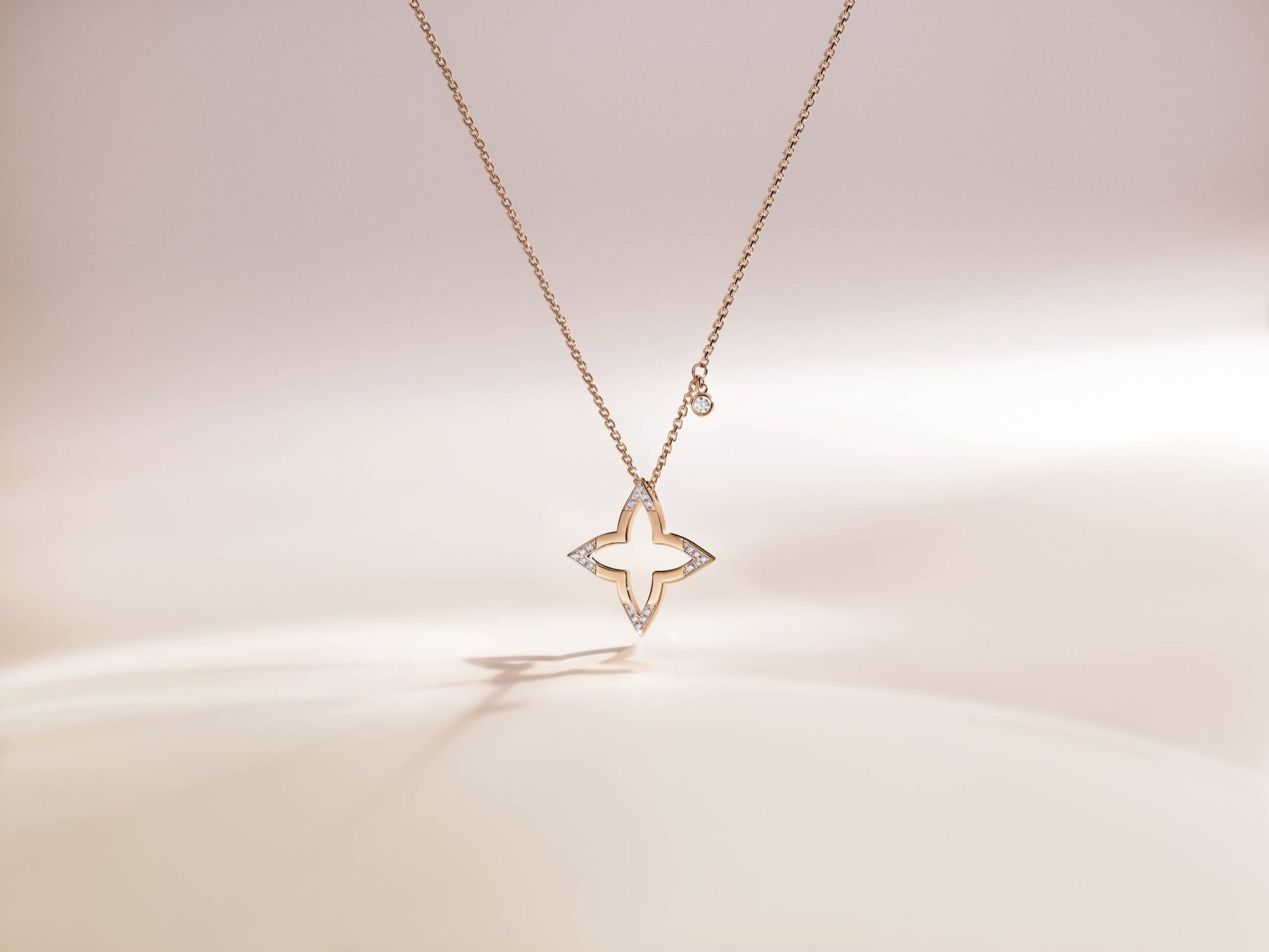 Louis Vuitton Star Blossom Necklace, White Gold, Diamonds, Gold, One Size