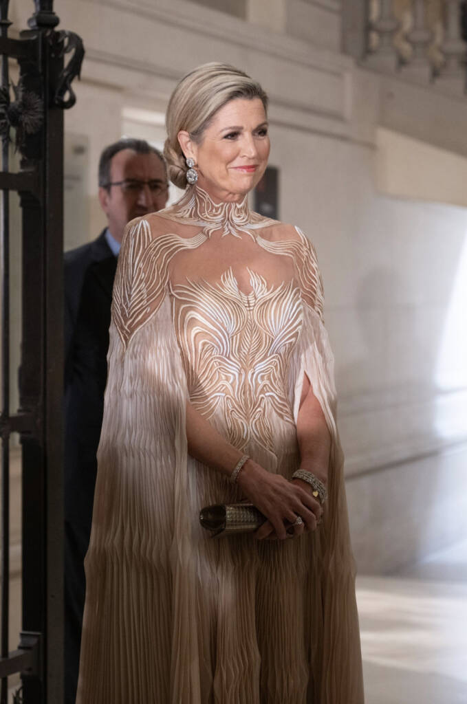 HER MAJESTY QUEEN MÁXIMA OF THE NETHERLANDS AND BRIGITTE MACRON OPENED ...